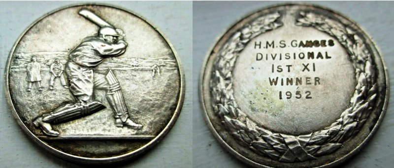 1952 - CRICKET, DIVISIONAL 1ST X1 WINNERS MEDAL.