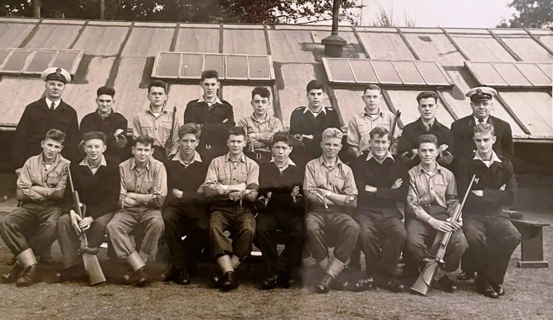 1959, 6TH JANUARY - JOHN ARBON, 04., FROBISHER, 36 MESS, 157 CLASS , SHOOTING TEAM, I AM 3RD FROM RIGHT BACK ROW.jpg