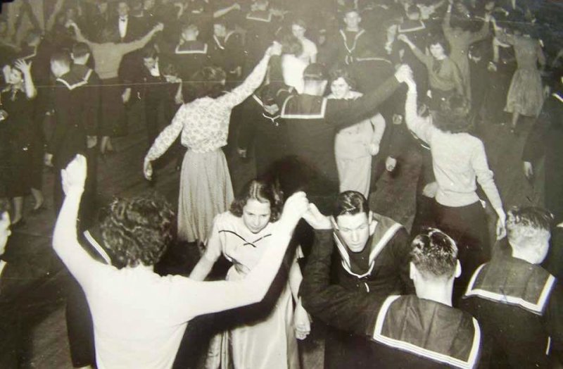 1950, 6TH JUNE - CARL LEMKES, BENBOW, 79 MESS, DANCING THANKS TO IPSWICH SCHOOL OF DANCING.jpg