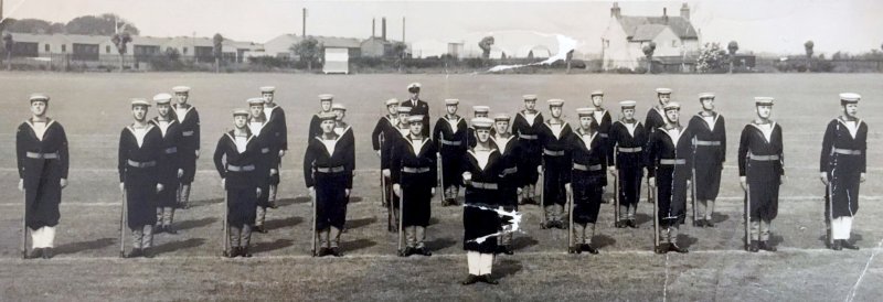 1947, 18TH NOVEMBER - ROBERT EDWARD ARNOLD, FROM HIS SON PAUL, ROBERT IS 2ND RANK FAR LEFT..jpg