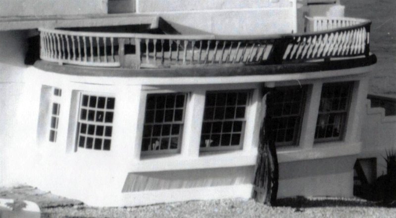 UNDATED - THE GANGES CAPTAIN'S CABIN, BURGH ISLAND HOTEL, 04..jpg