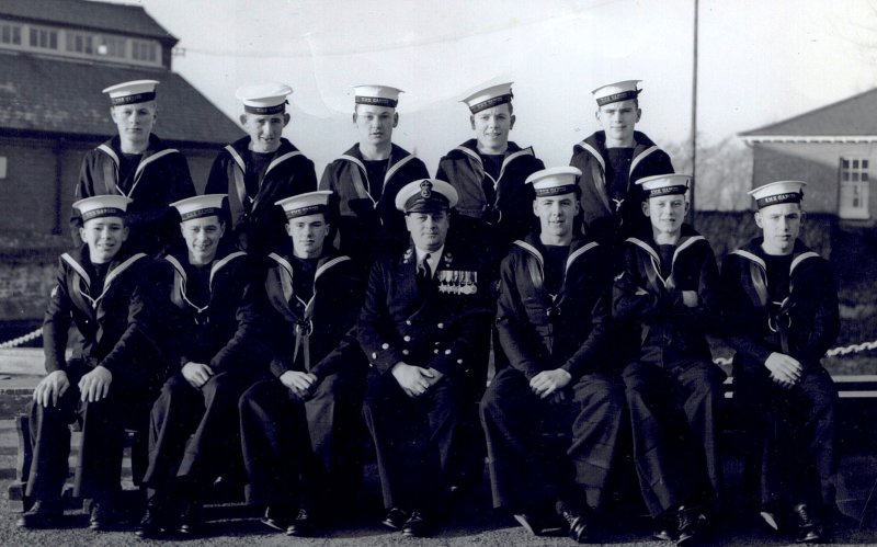 1958-59 - ARTHUR HOWARD, HAWKE, 48 MESS, 342 CLASS, TAKEN EITHER DEC. 58 OR JAN. 59 PRIOR TO GOING ON DRAFT, NAMES BELOW.
