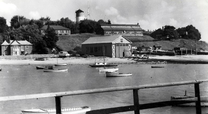 UNDATED - BOAT SHED & SIGNAL TOWER FROM PIER..jpg