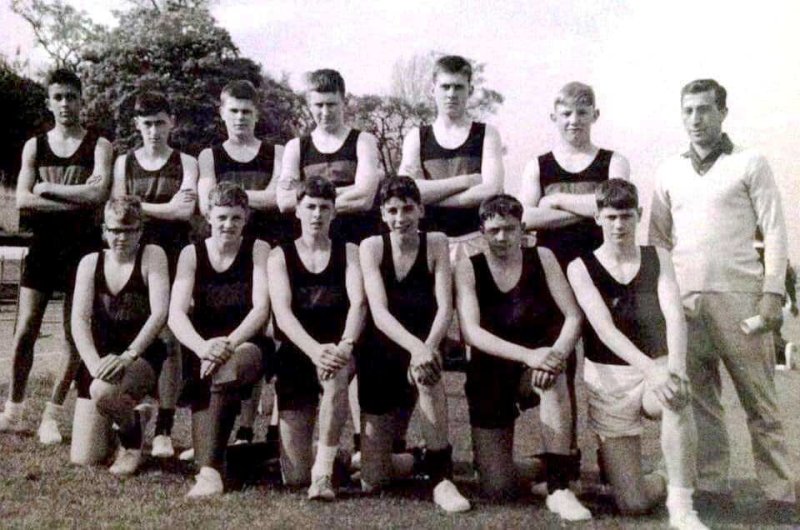 1967, 20TH NOVEMBER - BRUCE IVES, 98 RECR., BLAKE, 981 CLASS, S.andS., GANGES CROSS COUNTRY TEAM, I AM BACK ROW 2ND FROM LEFT