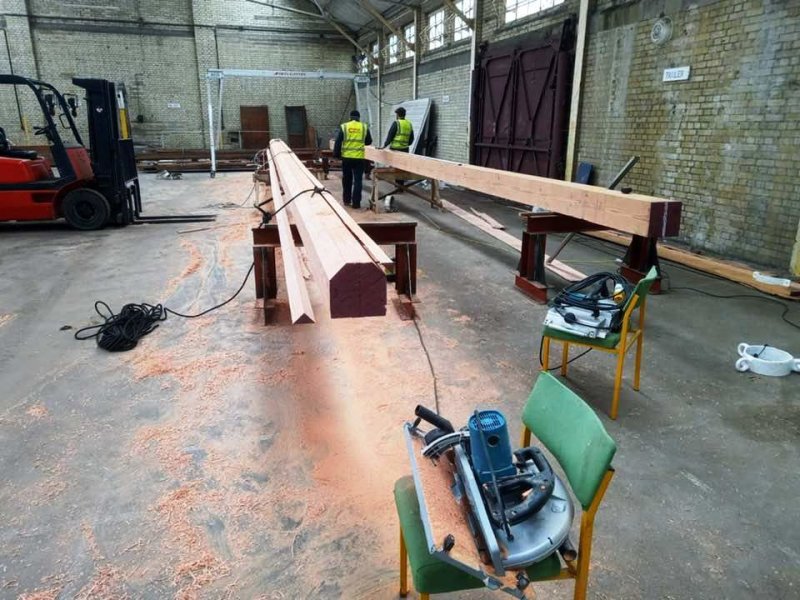 2022, 15TH OCTOBER - JIM DINES, THE GAFF TAKING SHAPE, [SOLID DOUGLAS FIR] IN NELSON HALL, 01.jpg