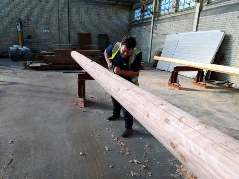 2022, 15TH OCTOBER - JIM DINES, THE GAFF TAKING SHAPE, [SOLID DOUGLAS FIR] IN NELSON HALL, 02.jpg