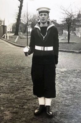 1961, 30TH APRIL - GENE STARRATT, 40 RECR., MYSELF AS GUARD COMMANDER..jpg