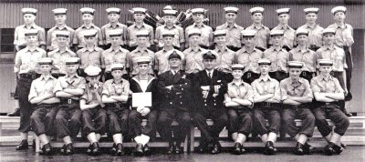 1962, 3RD SEPTEMBER - BILL VINCE, 52 RECR., HAMPSHIRE MESS ANNEXE, I AM IN FRONT ROW 2ND FROM LEFT..jpg