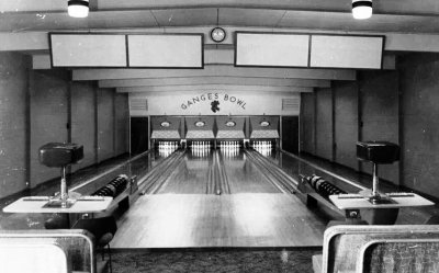 1970 - DAVE M. INSKIP, THE BOWLING ALLEY..jpg
