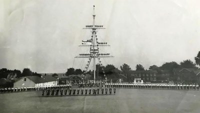 1964, 24TH AUGUST - RALPH EDWARDS, DRAKE DIV. MANNING THE MAST ON PARENTS DAY 1965, 02.