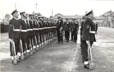 1961 - CHRIS SMITH, ROYAL GUARD PREPARING FOR HMs VISIT. WE ARE BEING INSPECTED BY 'AN ADMIRAL'