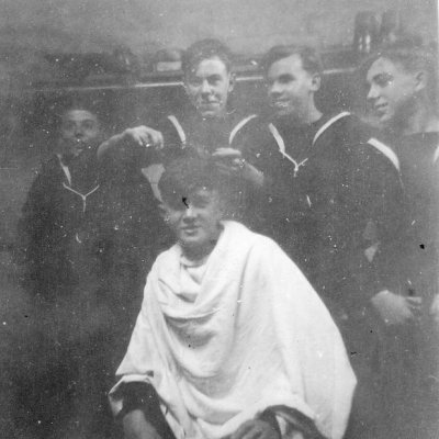 1950 - FRED HARDER, McMLARREN DOING HIS 6D HAIRCUTS IN THE DRYING ROOM.jpg