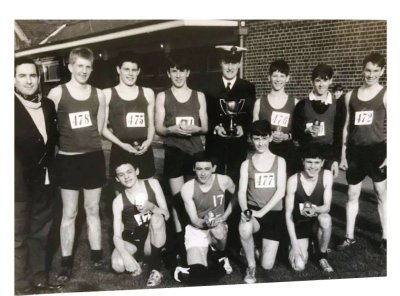 1971 - MICHAEL GREEN, RODNEY DIVISION, CROSS COUNTRY TEAM, LT CDR CHRISTIE, DO IS ON THE LEFT..jpg