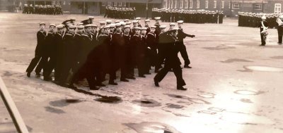 1971 - ROY PEARSON, 22 RECR., PASSING OUT..jpg