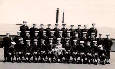 1972, 25TH APRIL - STUART HARRIS, DREADNOUHT, ANNEXE, THEN HAWKE DIV., I AM MIDDLE ROW 3RD FROM RIGHT..jpg