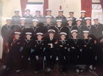 1974, 8TH OCT. - SIMON BARKE, LEANDER, 16MESS, 492 CLASS, JEMs, INSTR. PO STWD WHISKEY WALKER, I AM FRONT ROW ON THE RIGHT.