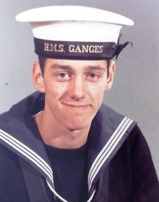 1975, 28TH OCTOBER - ALAN ABRAM, LEANDER, 952 CLASS, 22 MESS, STOKERS, WON MOST THINGS AND GUARD FOR PASSING OUT DAY. C.