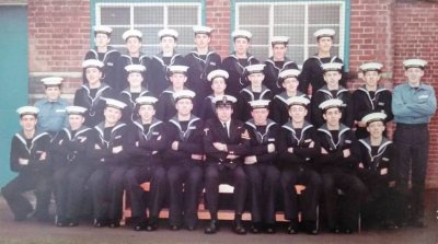 1975, 11TH NOVEMBER - FEARLESS, 971 CLASS, I AM FRONT ROW 3RD FROM RIGHT, INSTR. POME HADWICK..jpg