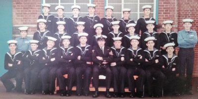 1975, 11TH NOVEMBER - JAN WEEKS, FEARLESS, 971 CLASS, PO MEM HARDWICK, I AM 3RD RIGHT SEATED..jpg