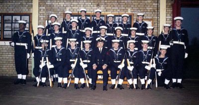 1975, 28TH OCTOBER - ALAN ABRAM, LEANDER, 952 CLASS, 22 MESS GUARD. D.