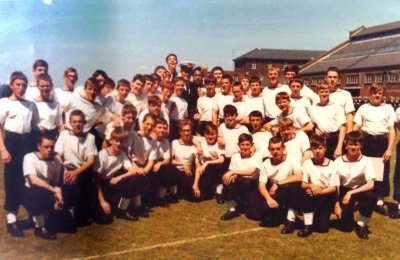 1972, NOVEMBER - SIMON ALDERTON, 39 RECR., ANSON DIVISION, 1973 WINDOWS LADDER TEAM, I AM ON THE RIGHT OF THE 2ND ROW