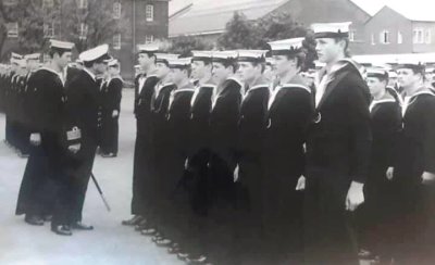 1971, 29TH NOV. - BILLY MORGAN, 31 RECR., VARIOUS PHOTOS INCLUDING BULWARK, CHAIR DISPLAY, MAST MANNING PROGRAMME, ETC. 2..jpg