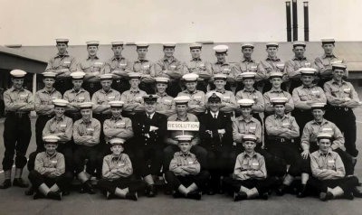 1970, 21ST APRIL - STEVE WAILES, LATER AIRCREW, RESOLUTION DIVISION, I'M BACK ROW 1ST RIGHT.jpg