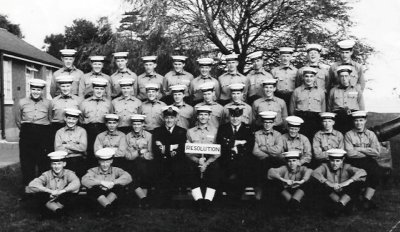 1970, OCTOBER - GARY LAYZELL, 21 RECR., ANNEXE, RESOLUTION MESS, I'M 4TH FROM LEFT 3RD ROW UP.jpg