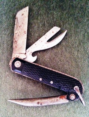 1972, 30TH MAY - PHILIP DAWSON, 34 RECR., DRAKE, 9 MESS, A PUSSER'S DIRK.jpg
