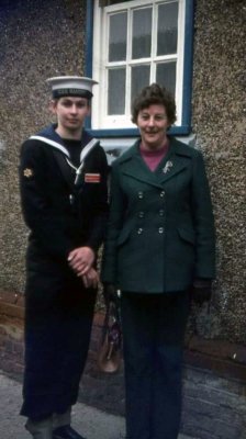 1975, 11TH FEBRUARY - PHIL FRIEND, Q.D., PASSING OUT DAY, WITH MUM.jpg