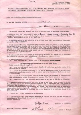 1971-72 - GEOFFREY WOOD, RODNEY, 42 MESS, SIGNING ON DOC., 07..jpg