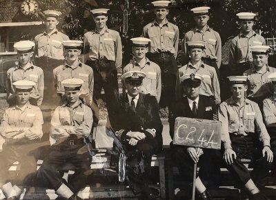 1965, JULY - RAY DONOGHUE, 77 RECR., C244 CLASS, I AM NEXT TO THE DIVISIONAL OFFICER.jpg