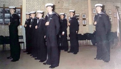 1975, 28TH OCTOBER - JAMES MARKLEW, LEANDER, 953 CLASS, 28 MESS, PIPING PARTY, I'M AT THE FRONT..jpg
