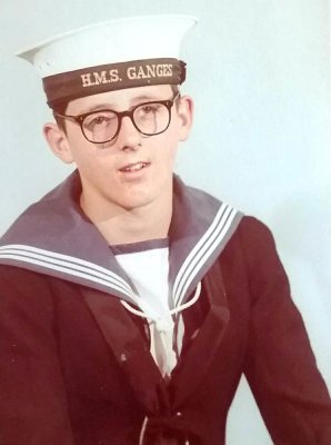 1972, 24TH APRIL - ROBERT TYLER, 01., 32 RECR., LEANDER IN ANNEXE, THEN BENBOW, 32 MESS.jpg