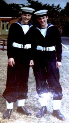 1970 - MICHAEL TELFORD, I AM ON THE RIGHT, 'FERGIE' IS ON THE LEFT.jpg