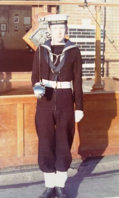 1972, OCTOBER - GARRY FRASER, 38 RECR., FROBISHER, 17 MESS, AFTER GUARD DUTY.jpg