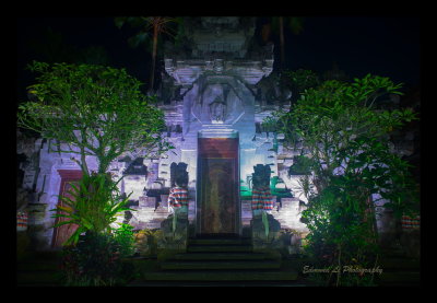 Puri Lukisan Museum at night, Ubud