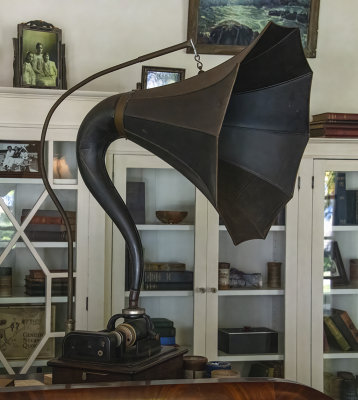 Cylinder Phonograph