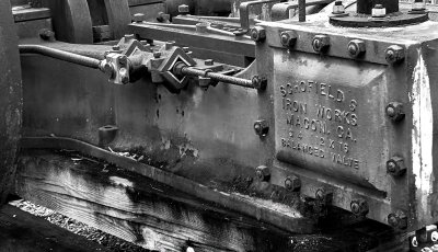 Old steam engine valve control