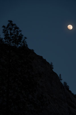 The moon over El Portal