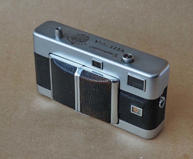 The same Voigtlander Vitessa; it could be stored in very compact way.