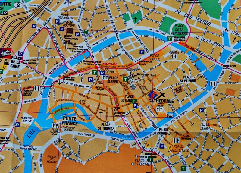 Strasbourg, Alsace : the Impressive Cathedral and Town (2020)