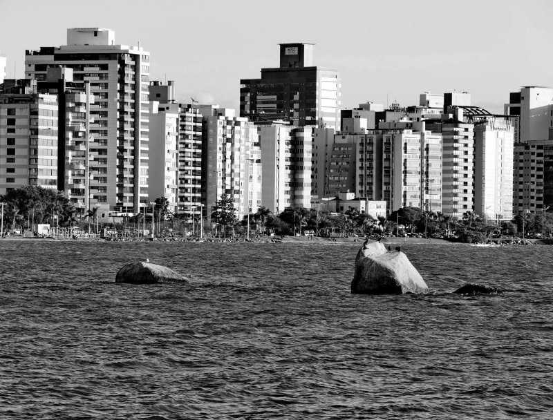 Beira-Mar Norte Avenue. 