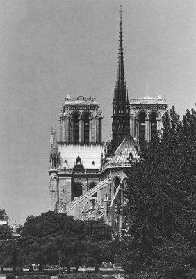 Old picture; Notre Dame seen from the Pont de la Tournelle. 