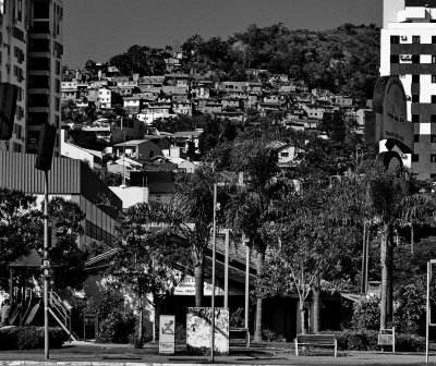 Beira-Mar Norte Avenue, near Ponta do Coral.
