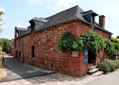 Collonges-la-Rouge.