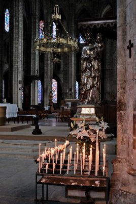 Bourges: Saint-Étienne cathedral, interior. 