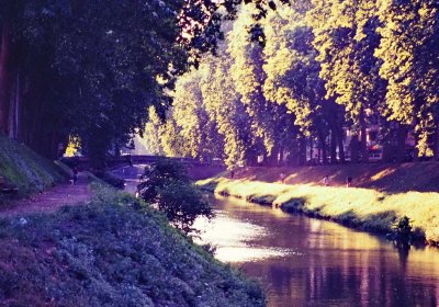 Le canal du Midi, in Toulouse (photo from slide; circa 1987-1997).