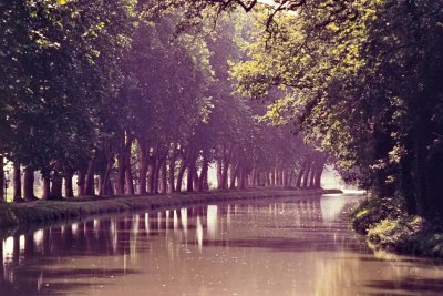 Le canal du Midi, near Toulouse (photo from slide; circa 1987-1997). 