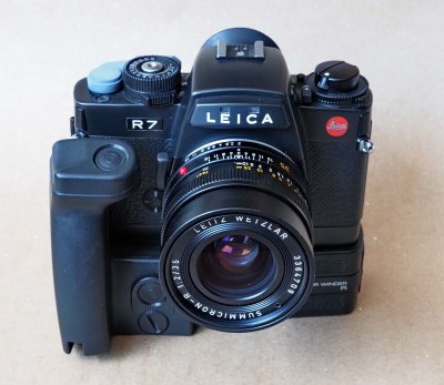 The Leicaflex R7 with the Winder R.